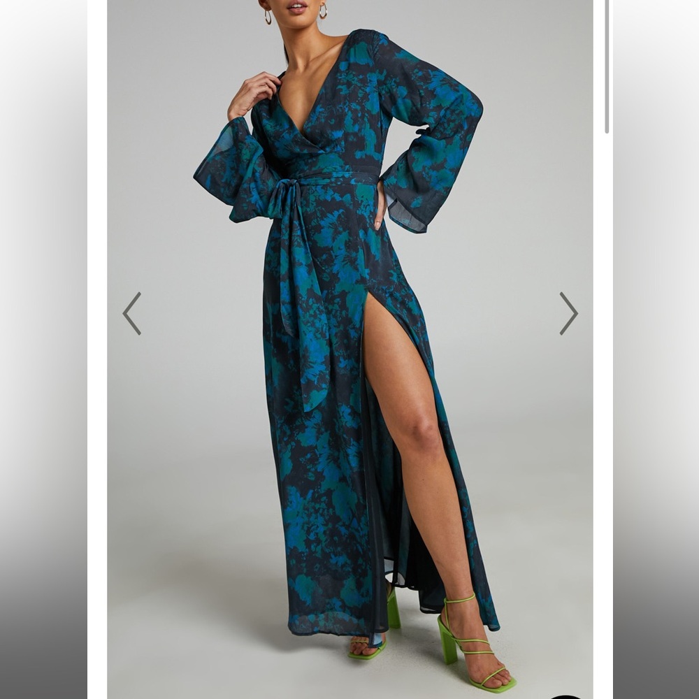 Elegant Blue Floral Maxi Dress